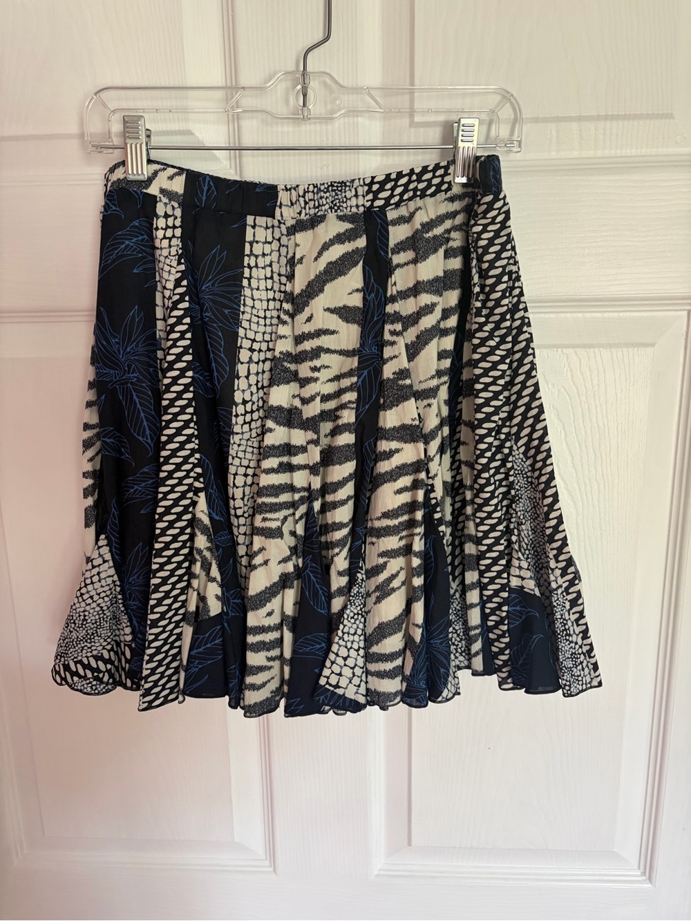 Banana Republic Factory Black, White & Blue Mixed-Print Skater Skirt